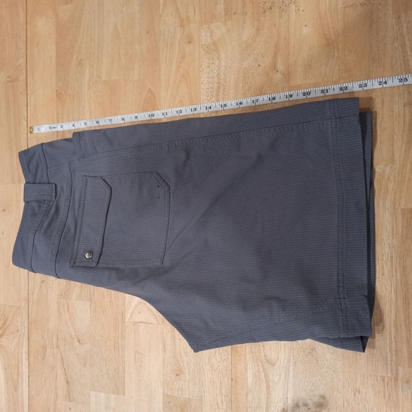 Lululemon athletica men's shorts - Picture 6 of 6